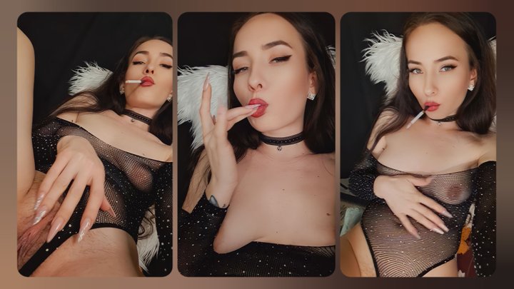 Miss Sara Tease You With Her Naked Body And Cigarette Pornmeka