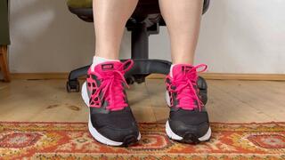 new nike sneakers m0