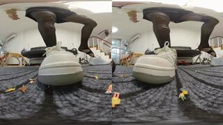 3DVR180-degree LELE sneakers stomp on smelly loser 6K