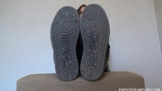 2336 Sneakers worship with Jina