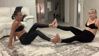 We squeeze the soles of our feet strongly and compare them Y