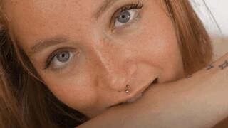 Valentina and Alba, the bites of Blondes!