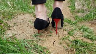dirty high heels, high heels stuck, oversize high heels sinks in ground, shoes wrecked