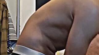 Me quito el uniforme de la escuela