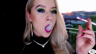 Sunset gazing while smoking [1080p, wmv]