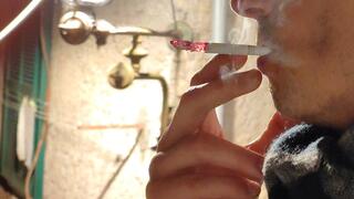 Smoking Muratti Red 100s night 110325 4K