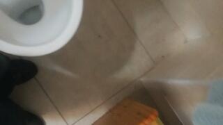 Pee, farts and thick mucus from hairy pussy!