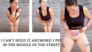 I Can't Hold It Anymore! I Pee in the Middle of the Street