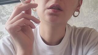 Cough and smoke whit Anna Sparkle