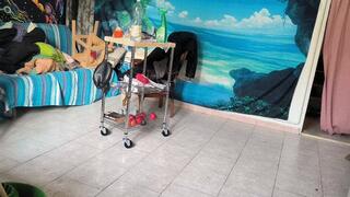 Voyeur : Spying a huge buttcrack cleaning