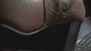 Cranking Old Junker in 3 Different Shoes