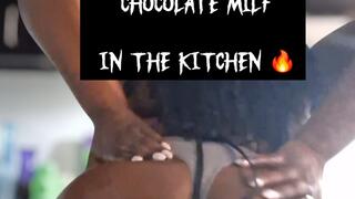 Satisfy Your Cravings: Bbw Milf Kitchen Tease