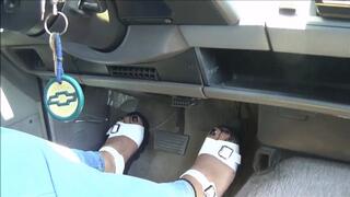 Hard driving track sole sandals