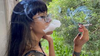 Enchanting you with my smoke