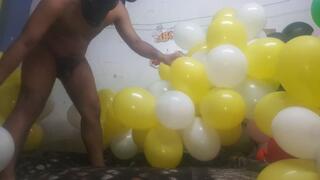 Playing and cum arch balloons