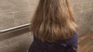 Big booty farts and plops public bathroom style mov