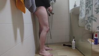 Guy Washed my Head and Pissed on my Knees Fetish in the Shower