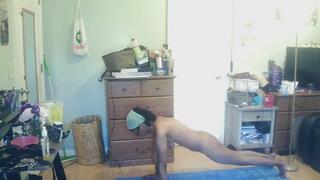 Sexy Sweaty Ebony Milf Vivi's Nude Cardio