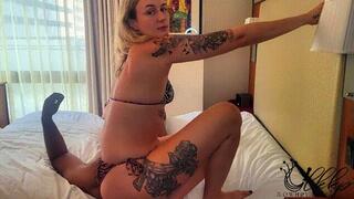 6'6 Amazon Blondi Facesitting Ballbusting