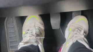 PEDALPUMPING WITH MY DIRTY SHOES SWEATY FEET AFTER GYM - pedal brake