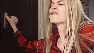 A loud and smelly trip to the toilet! MP4