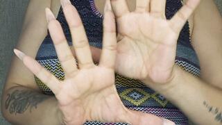 A princess with the hands of a queen, beautiful and soft to the touch (4)