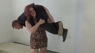 Lift and carry with sexy real estate Agent - Carmen lifts 93kg guy Rico