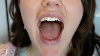 Gigi Lunch Time - 4K