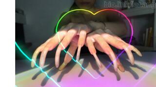 Are my claws teasing you ?