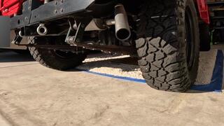 Cranking & Black Tailpipe Exhaust