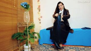 Naked beggar boot fetish Reina Leather