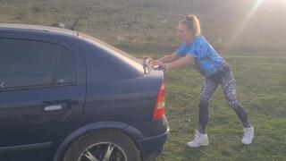 car wont start so i am trying to push it