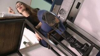 DominantLadyExpensiveBoots (MP4)