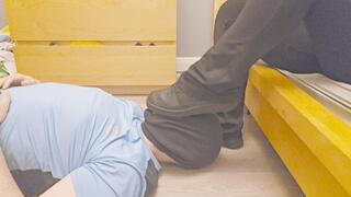 After work shoe cleaning and foot worship (both POVs)