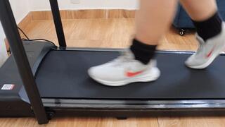 Smell, Sweat and Beauty: Dolce Amaran on the treadmill - FOR MOBILE DEVICE USERS- ASS - SWEATY SOLES - SNEAKERS - SOCKS - BAREFOOT - FEET - SOLES - FRENCH NAILS - TEASING - WALKING