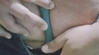 Watch my belly button close while i masturbate