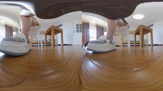 3DVR 180-degree COCO skate shoes trample CRUSH