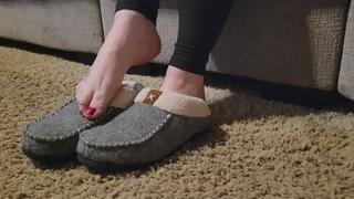 Callie Smith barefoot slipper play
