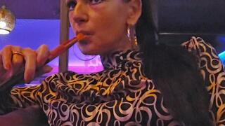 SMOKING - Smoking in a Shisha Bar