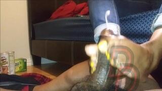 Seductive Mature Veiny Big Feet Footjob