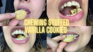 CHEWING STUFFED VANILLA COOKIES