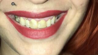 Mouth tour - Rotten tooth because of nicotine, one of the effects