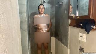 Custom 51: Shower Time