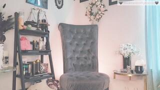 Cuck Hubby gets a little to Greedy