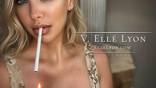 Elle Lyon Goes Back to Your Place