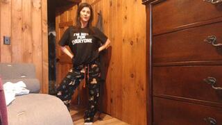 stepmom lets you stroke to her panties