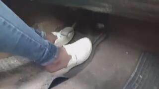 revving smell fly flot