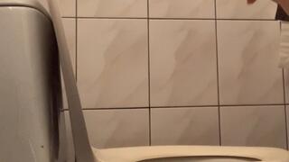 Sweet diarrhea, sweet pieces falling out of my asshole