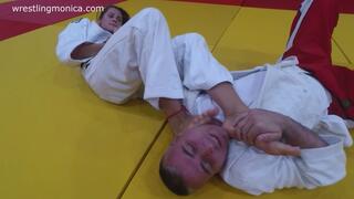 Iza Gi Feet Domination