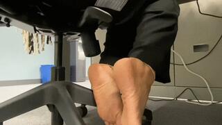 Gorgeous new sole queen Moonette's sexy and sweaty size 9 feet under her desk! Clip 1